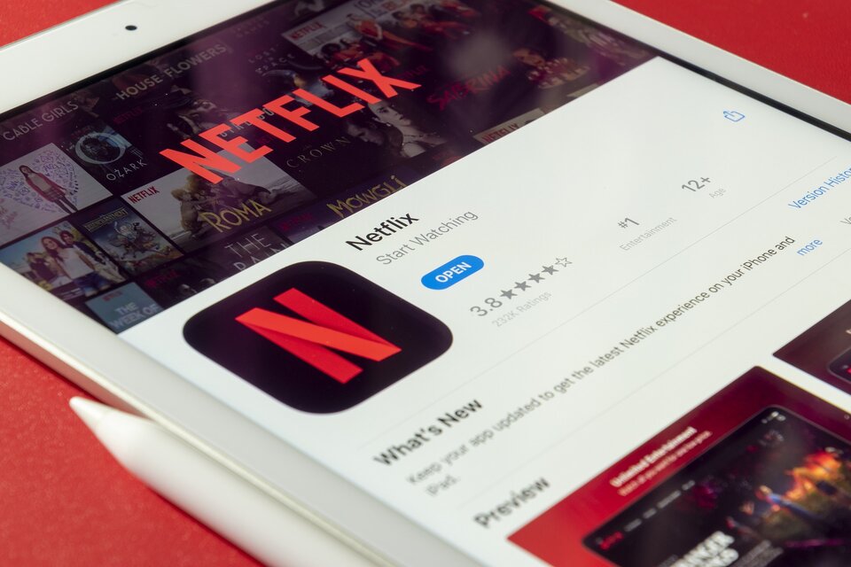 Mukesh Ambani Reliance Jio Partners with Netflix And Releases A 3-Month Mega OTT Plan; Check Price, Features 3 Reliance Jio Partners with Netflix